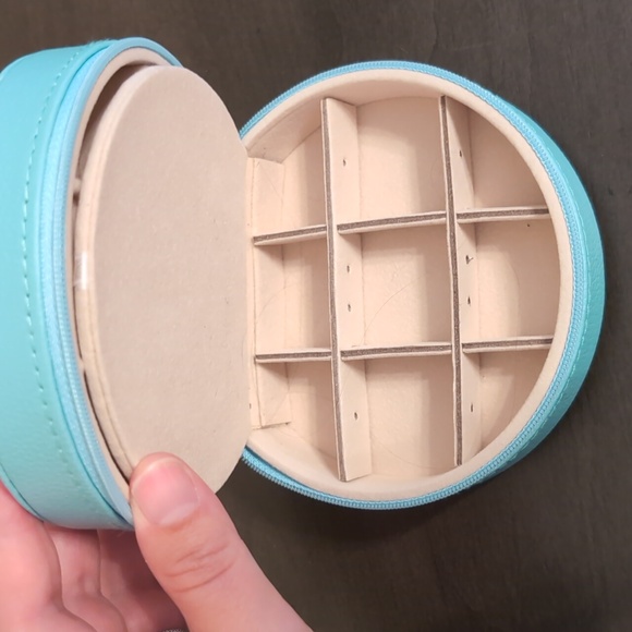 Jewelry case - Picture 5 of 5